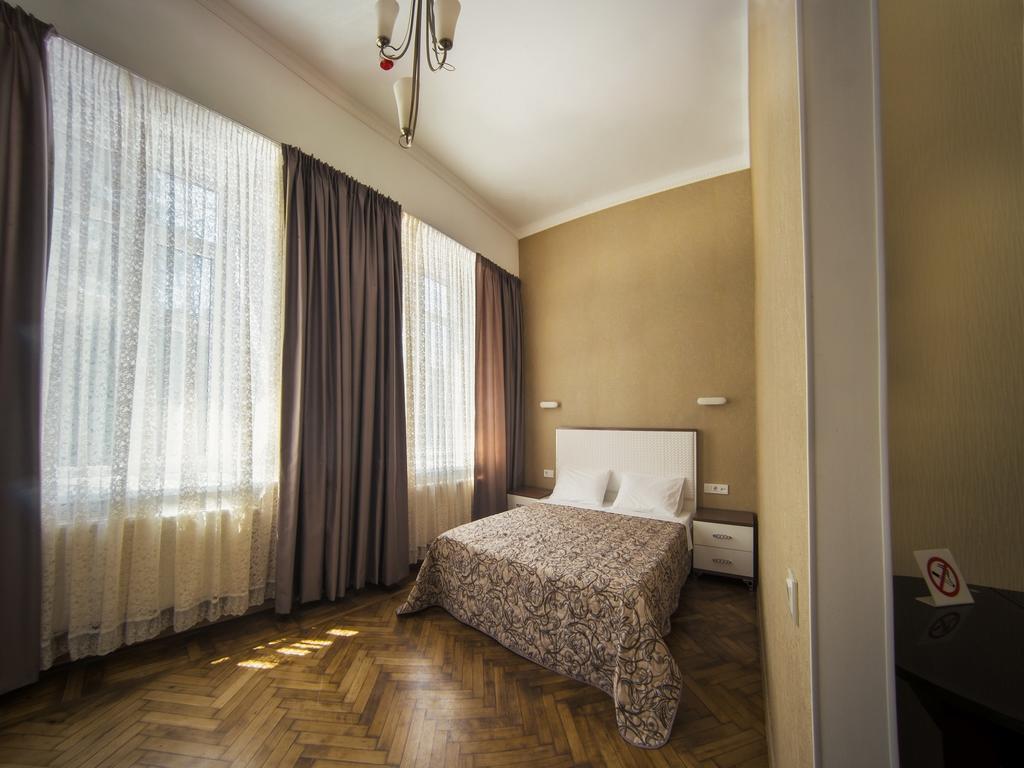 Apart Hotel Kvartira 1 Одеса Стая снимка